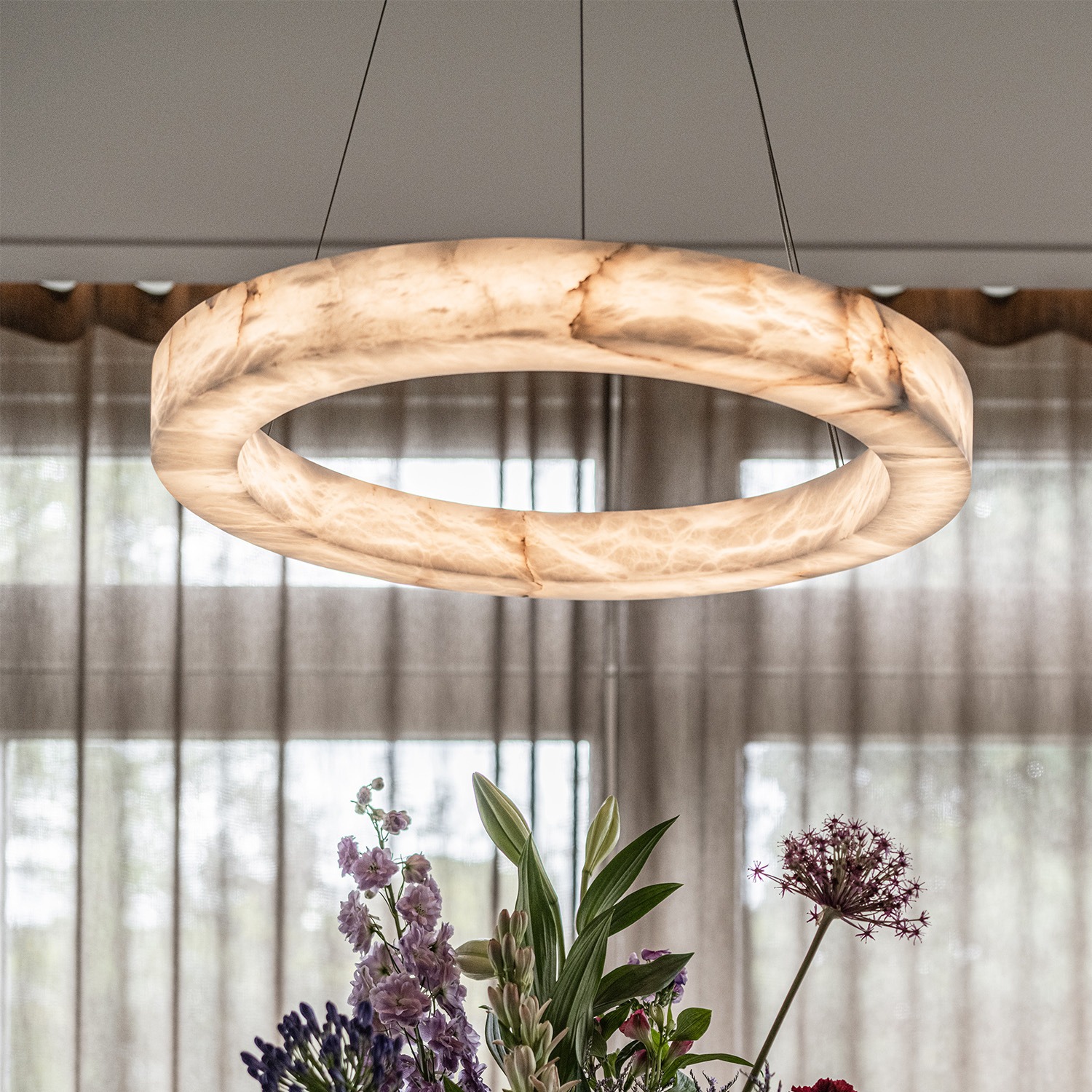 Lámparas de alabastro: elegancia natural para una iluminación sofisticada